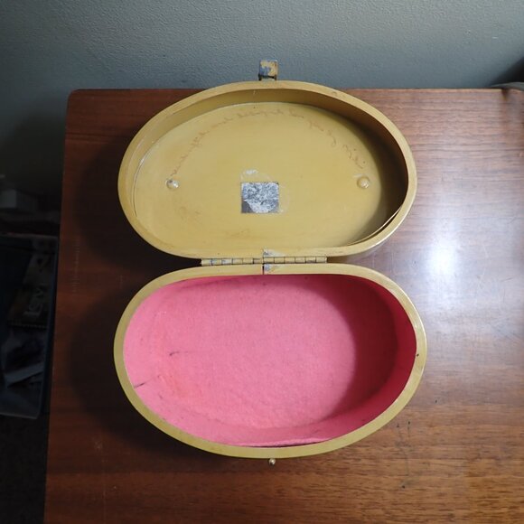 Vintage Metal Box Purse Flowers - Picture 10 of 13